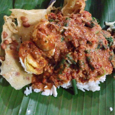 Nasi Pecel Mbok Sador